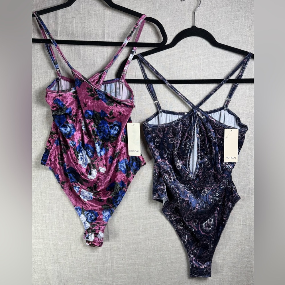 🆕 2 Hot Gal Velvet Floral & Paisley One-Piece Swimsuits - Pink & Blue